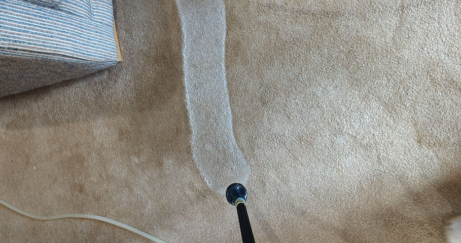 Carpet pre-spray chemical reaction